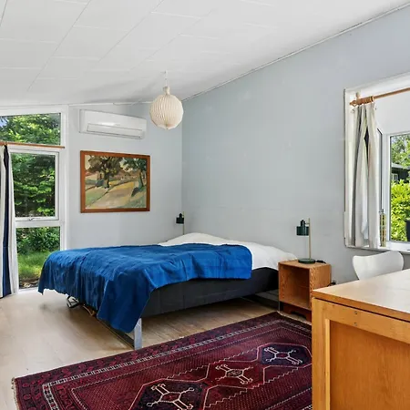 Charming Summer House Close To The 펜션